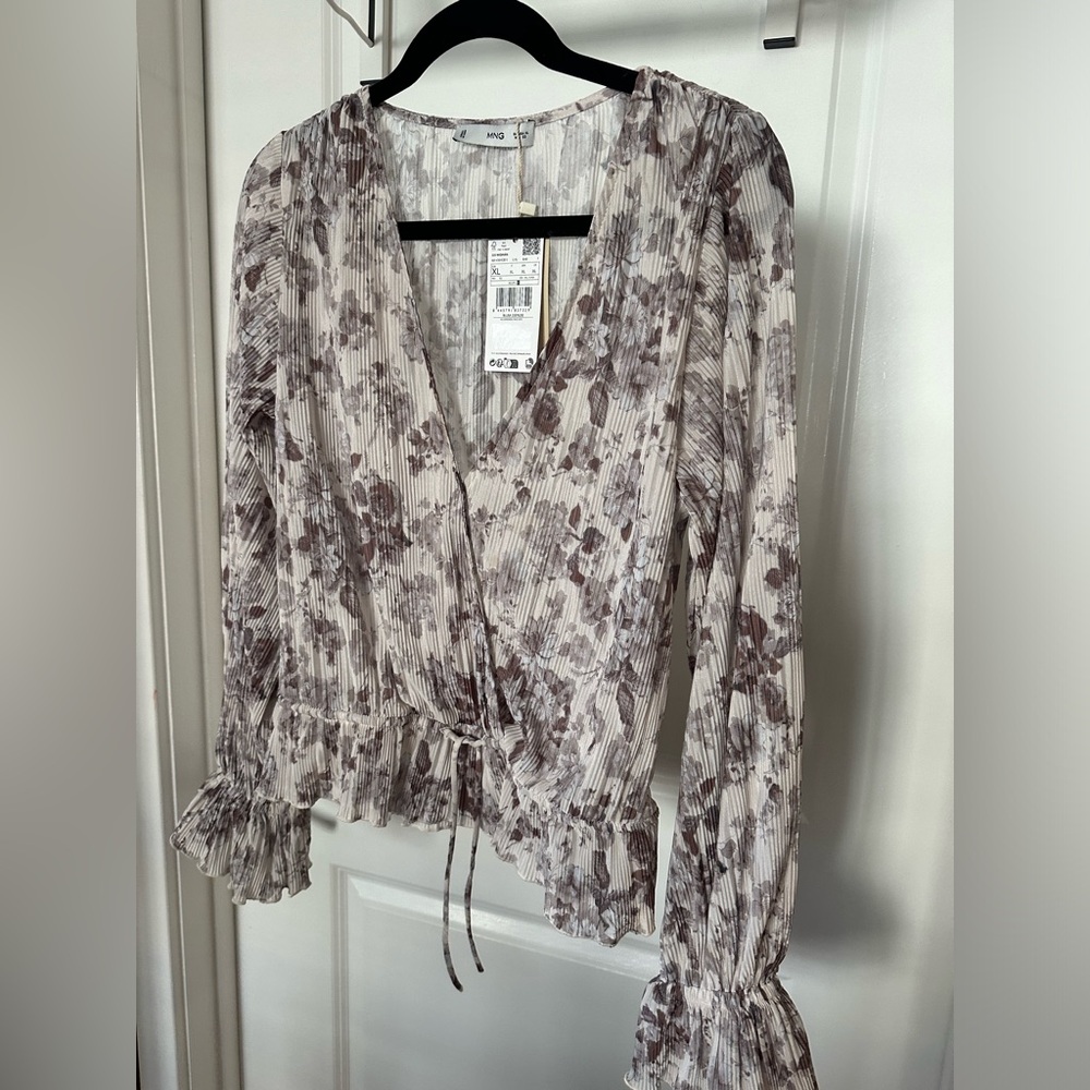 NWT Mango MNG grey floral wrap pleated blouse - size XL